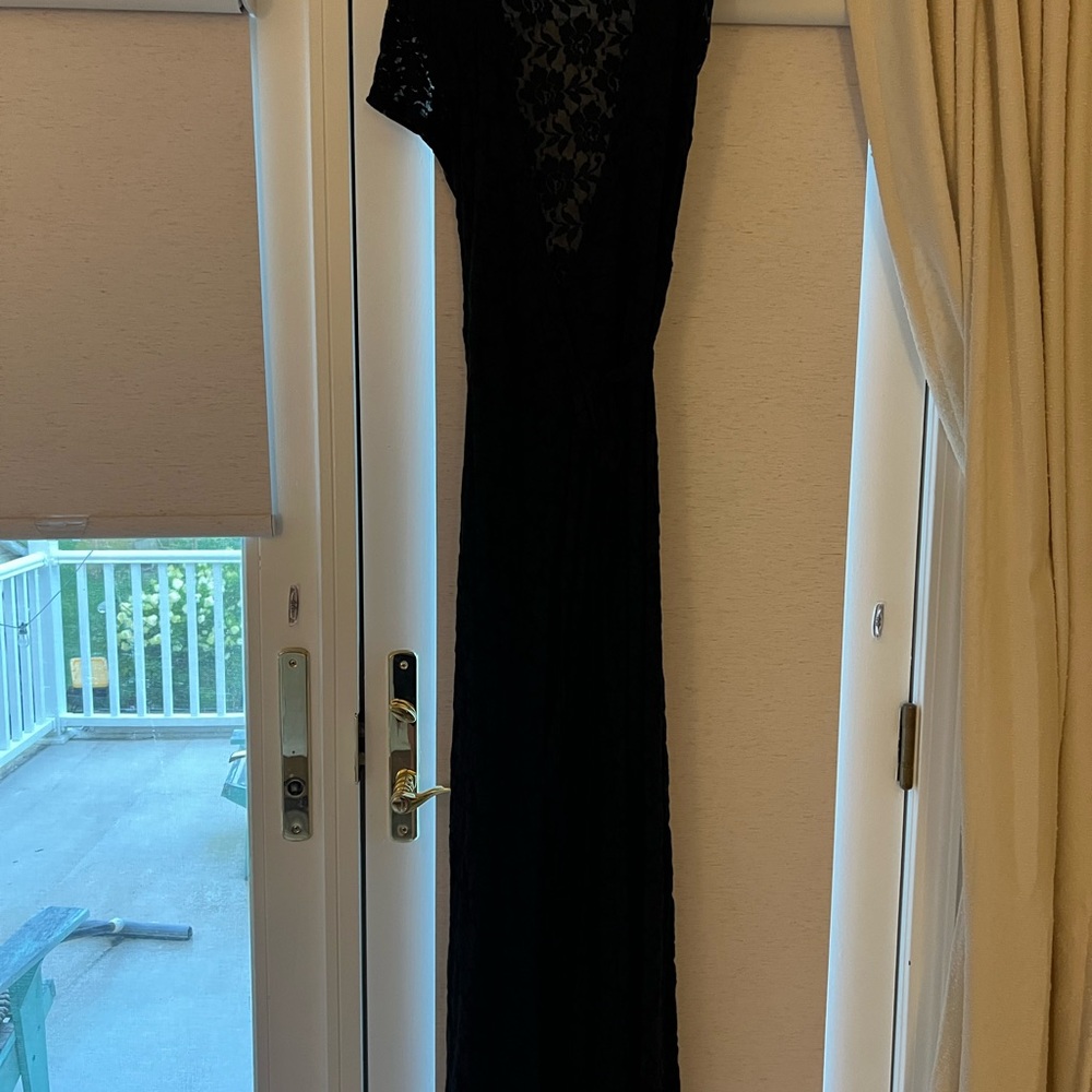 Amuse Society Black One Shoulder Cocktail Gown